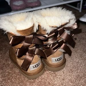 Toddler Ugg Bailey bow uggs